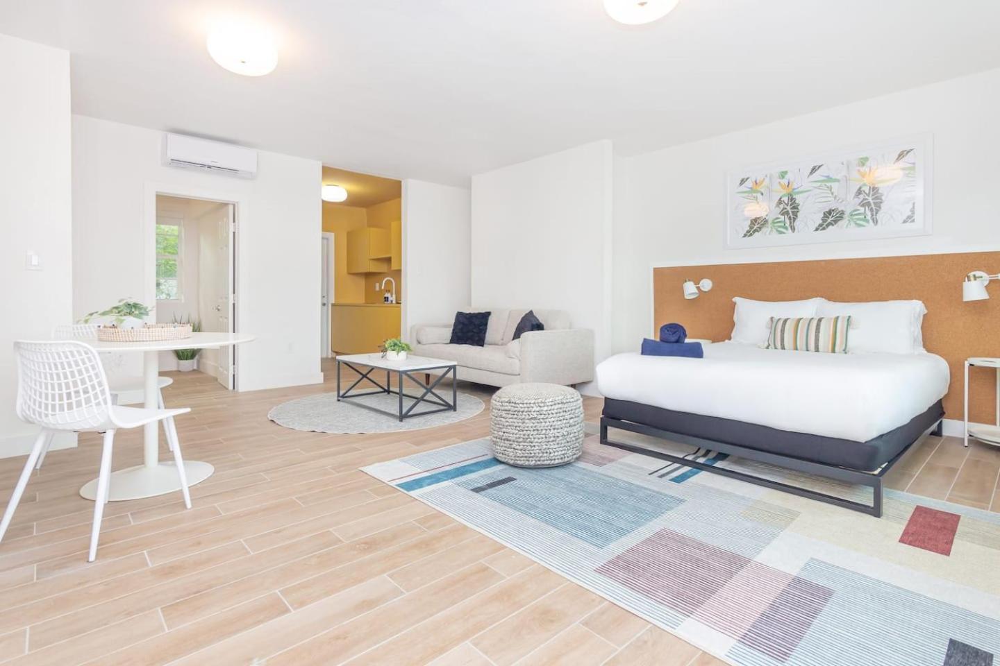 Large Stylish Studio Apartment In El Portal #3 Miami Buitenkant foto