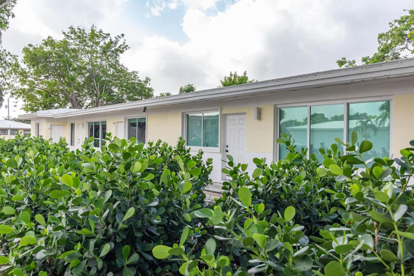 Large Stylish Studio Apartment In El Portal #3 Miami Buitenkant foto
